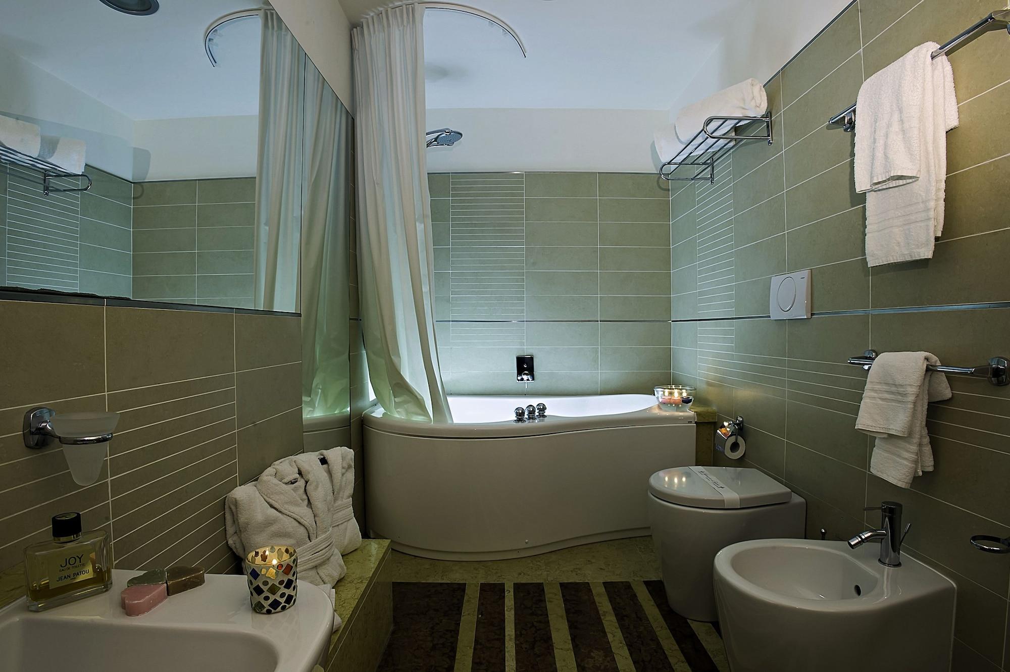Mahara Hotel & Wellness マツァーラ・デル・ヴァッロ エクステリア 写真