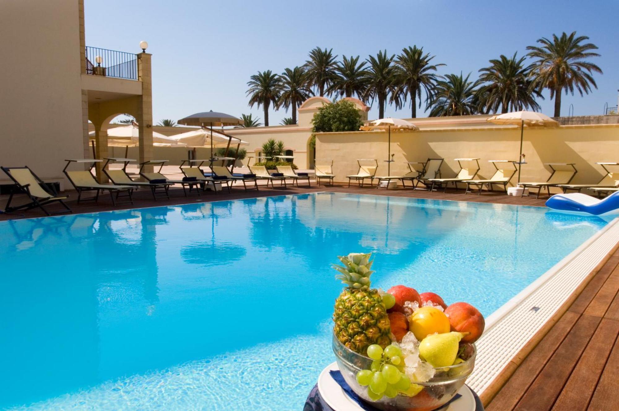 Mahara Hotel & Wellness マツァーラ・デル・ヴァッロ エクステリア 写真