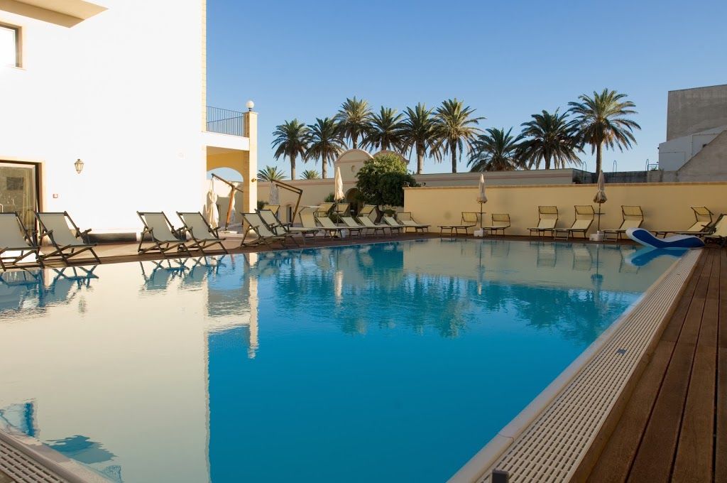 Mahara Hotel & Wellness マツァーラ・デル・ヴァッロ エクステリア 写真