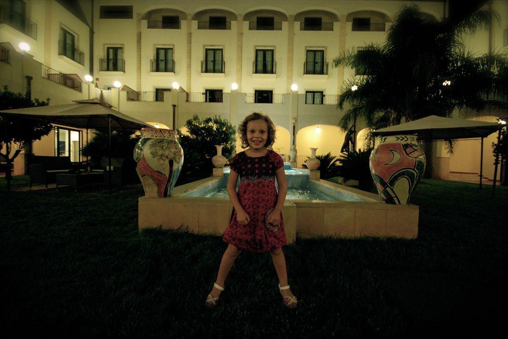 Mahara Hotel & Wellness マツァーラ・デル・ヴァッロ エクステリア 写真