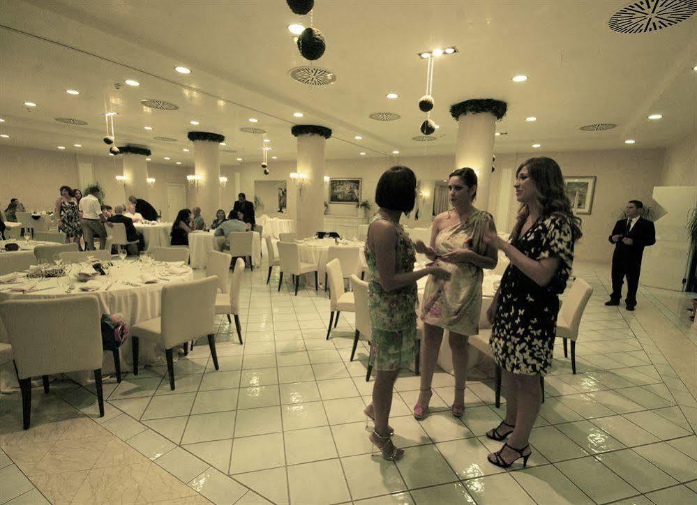 Mahara Hotel & Wellness マツァーラ・デル・ヴァッロ エクステリア 写真